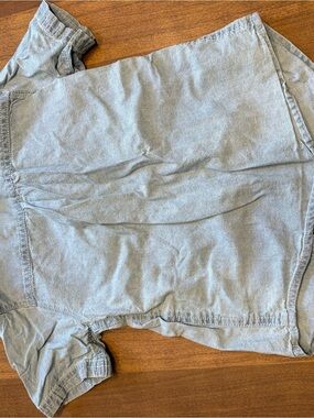 Light Wash Chambray Button-Up Top - Blue